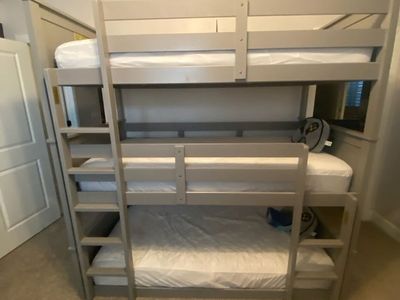Triple Bunkbed