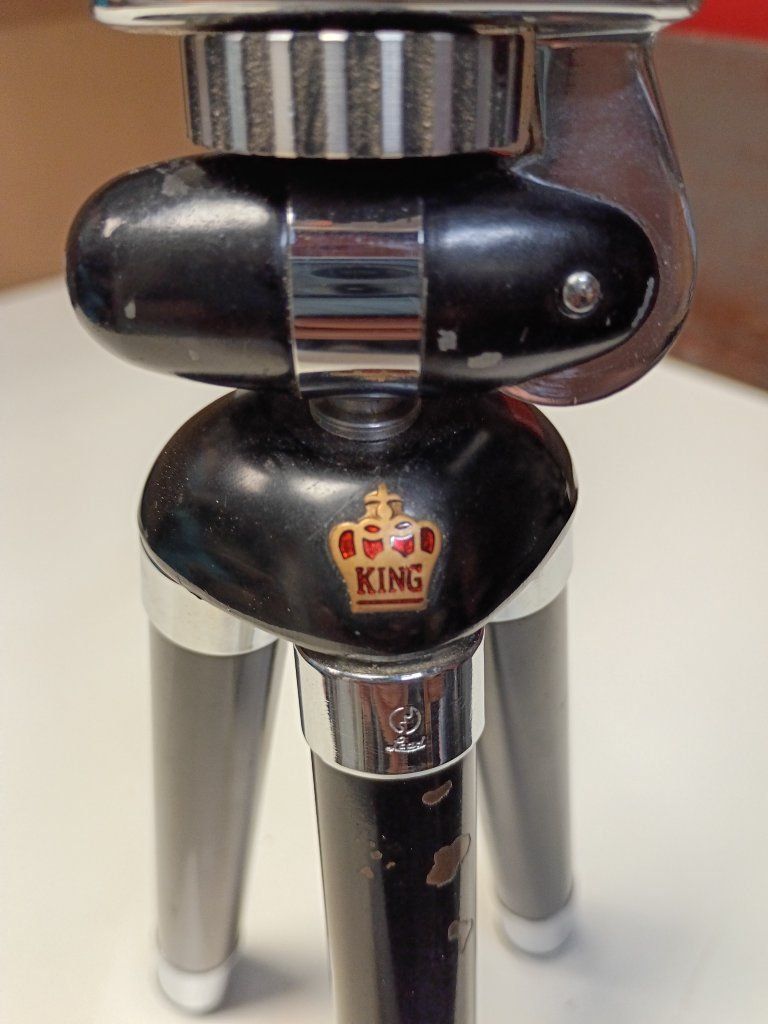 TRIPOD Vintage King Photo/Camera Tripod with Case, Black and Chrome, Compact Tabletop Tripod