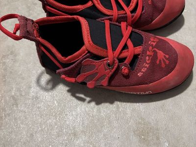 La Sportiva StickIt kids climbing shoes