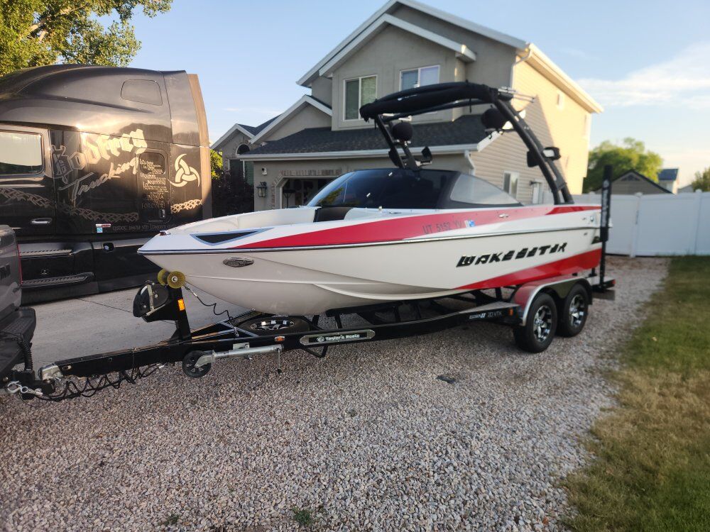 2015 Malibu Wakesetter VTX 20