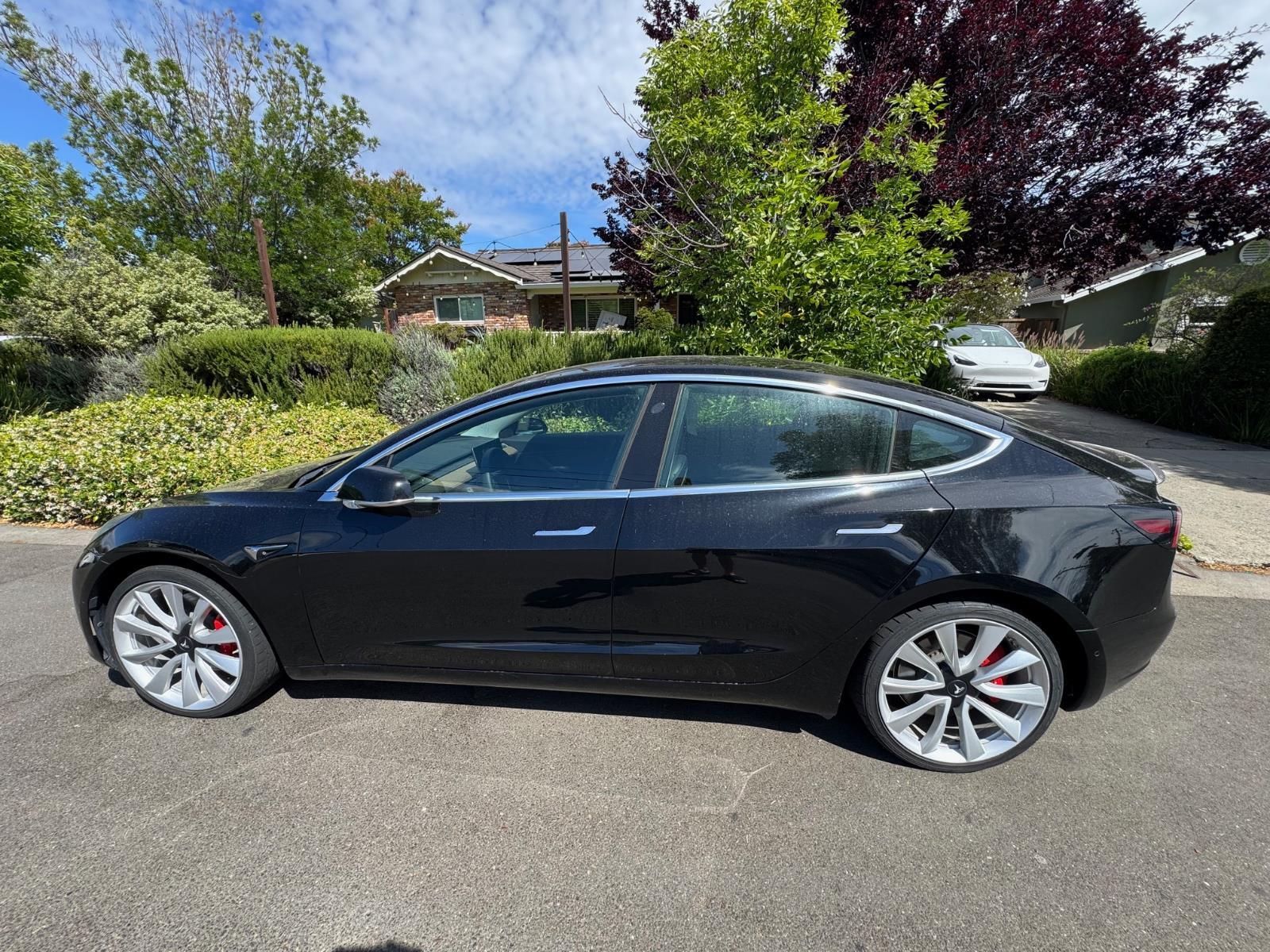 2019 Tesla Model 3 Performance