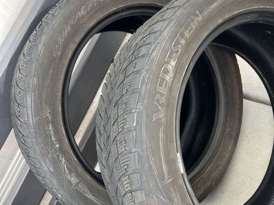 2 vredstein Wintracpro 285/45R21 for $50
