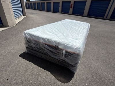 TWIN XL TEMPURPEDIC ¡NEW! PROADAPT (firm) MATTRESS