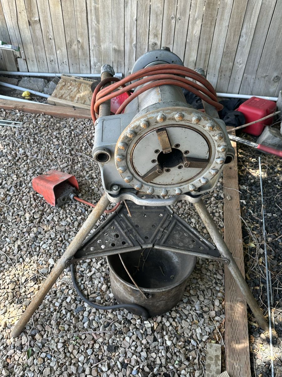 RIDGID 300 Pipe Threader Machine with Dies and Cutter - Industrial Grade, Works Great