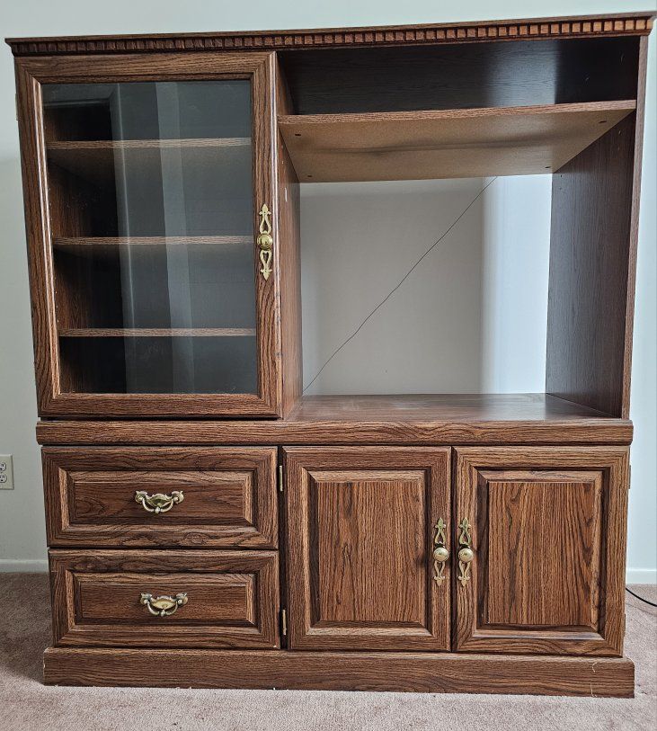 Entertainment Center - in Taylorsville