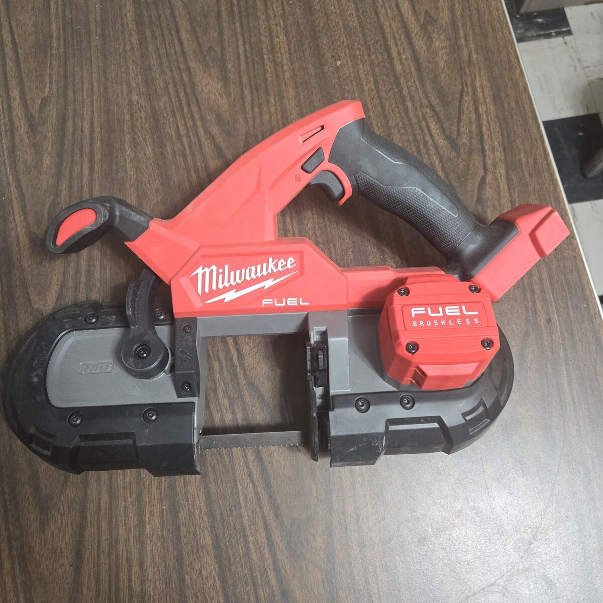 Milwaukee Compact Band Saw