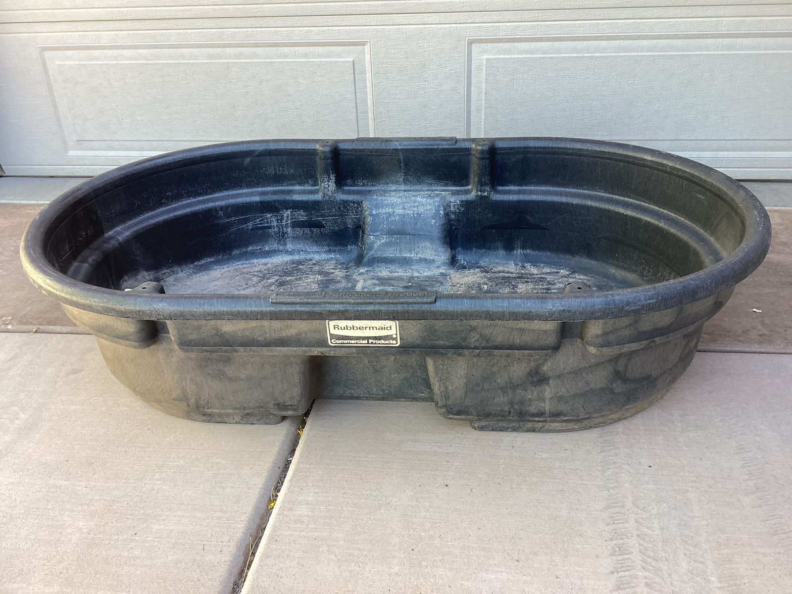 Rubbermaid 50 gal Commercial Stock Tank