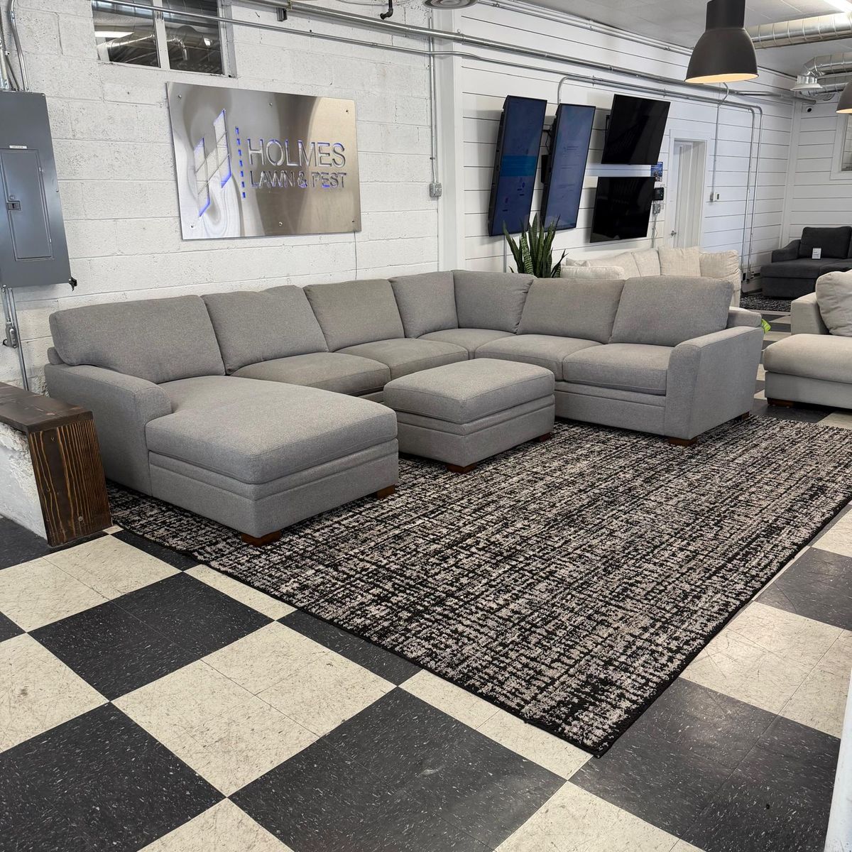 LIKE NEW!! COSTCO THOMASVILLE LANGDON FABRIC SECTIONAL W/ CHAISE AND STORAGE OTTOMAN!!