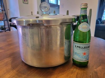 Presto pressure canner and cooker 23 qt