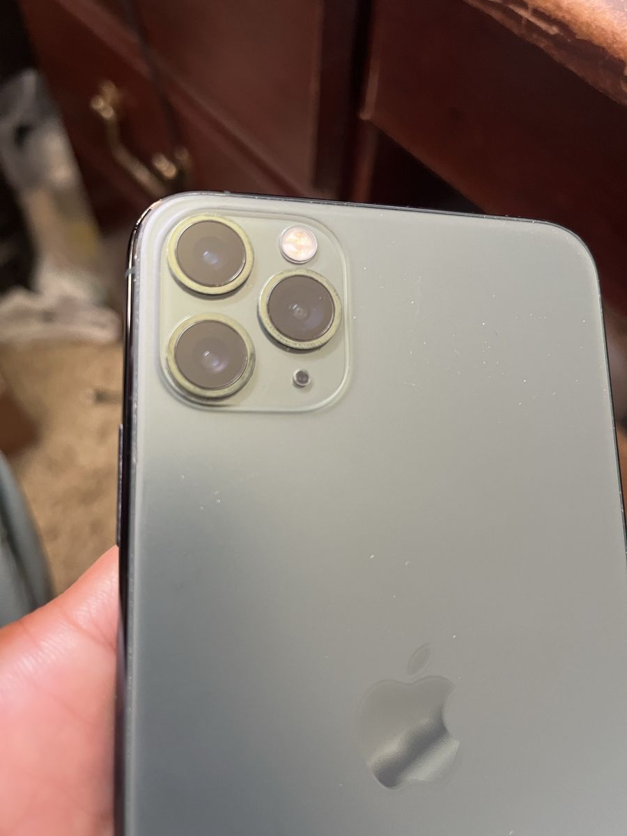 Apple iPhone 11 Pro Max - Unlocked - 512GB