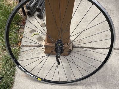 Rear road bike wheel