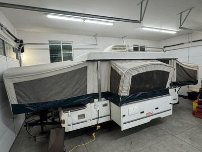 Clean Coleman Niagara Grand Tour Slide Out