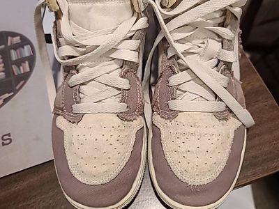 Nike Air Jordan 1 Retro High OG Craft Fossil Stone Size 4Y