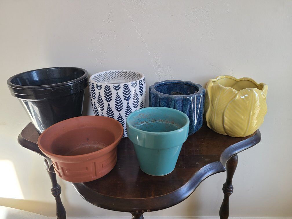 6 planter pots