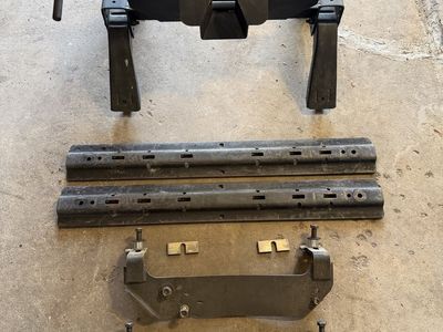 Fifth Wheel Hitch & Rail Kit