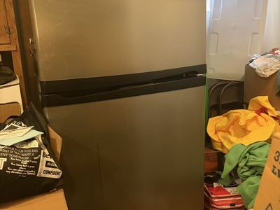 Whirlpool Stainless Steel Top-Freezer Refrigerator