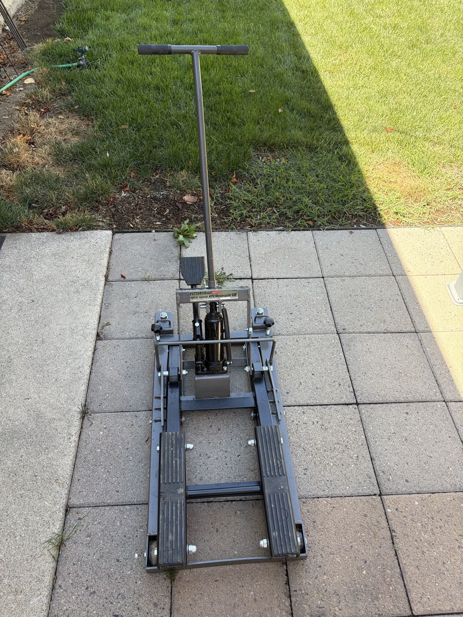 Pittsburgh Automotive 1500 lb. Capacity ATV / Motorcycle Lift