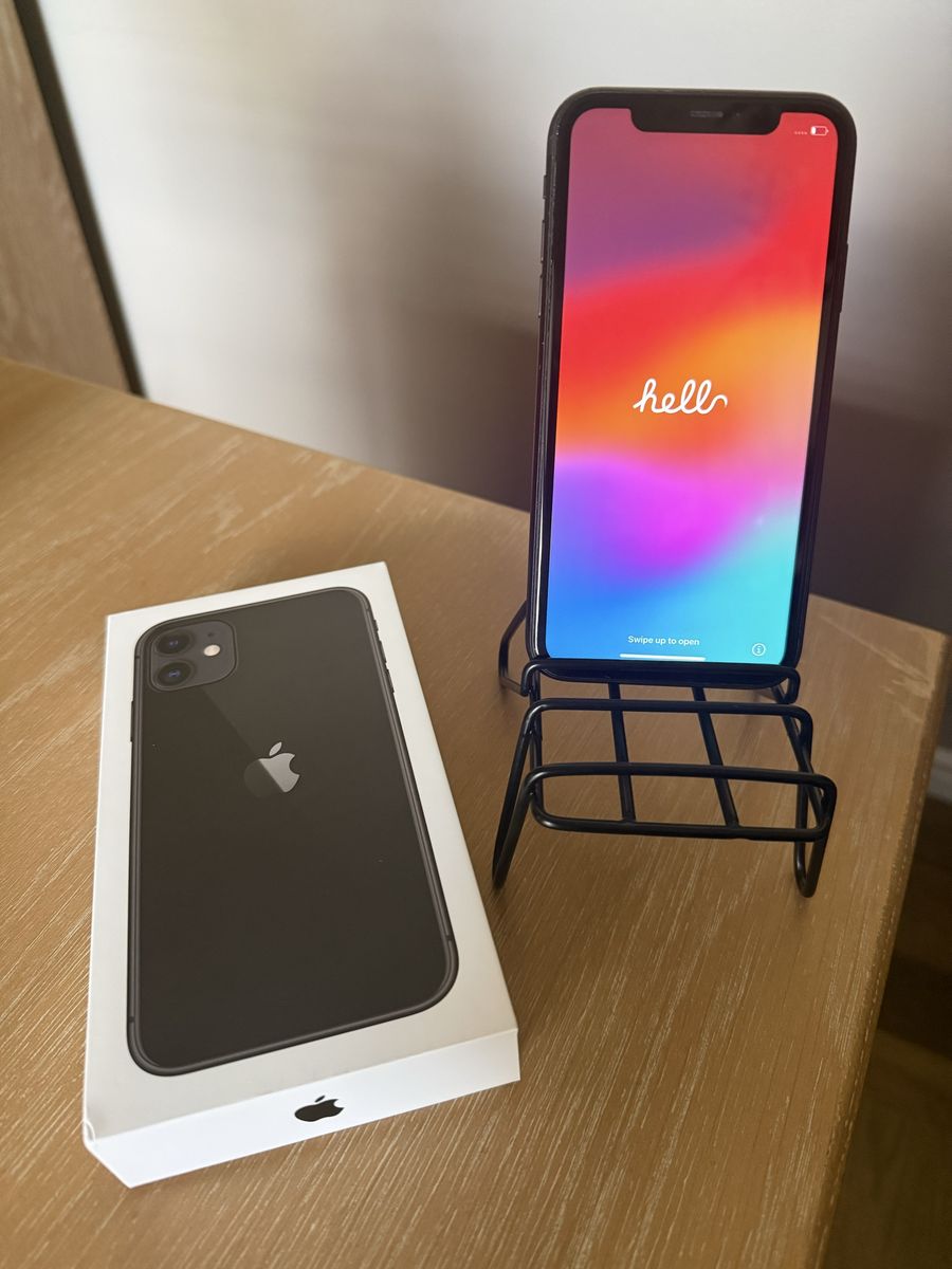 Unlocked iPhone 11 – 64GB – 73% Battery – Excellent Condition + Original Box