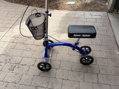 KneeRover Knee Scooter
