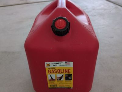 5 gallon gas can, new unused