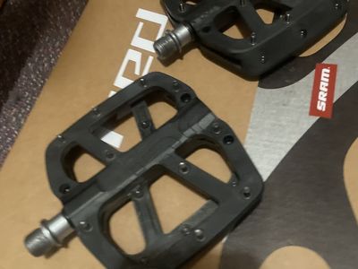 E13 mtb pedals