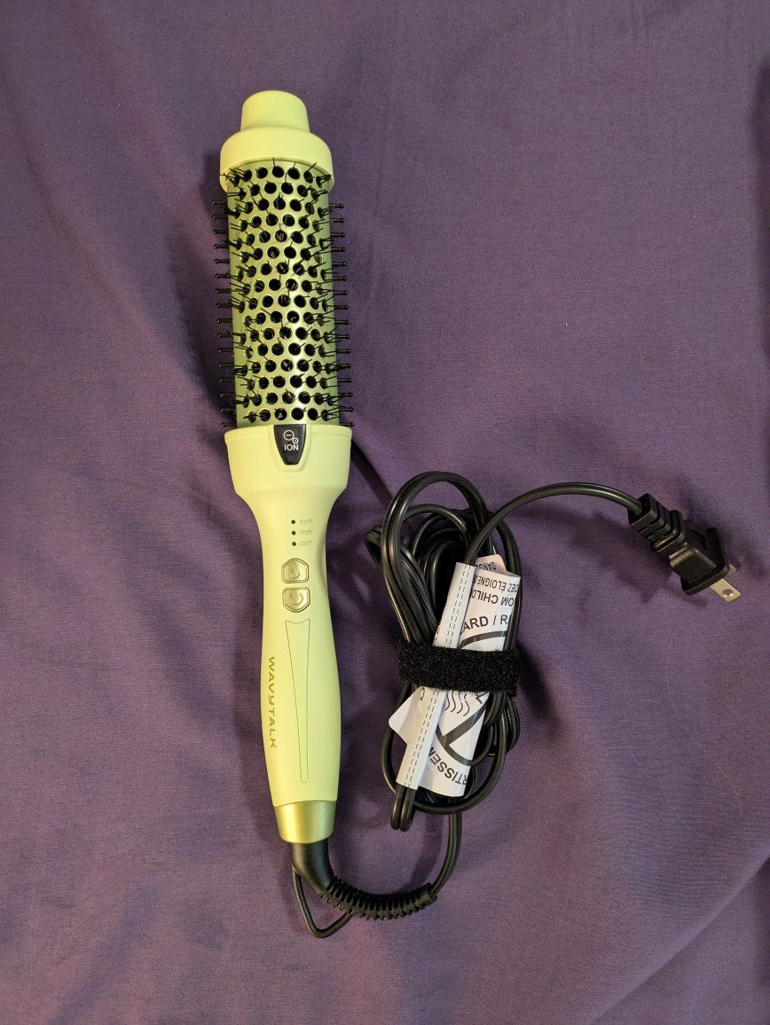 wavytalk 1.5 inch barrel Ionic thermal brush