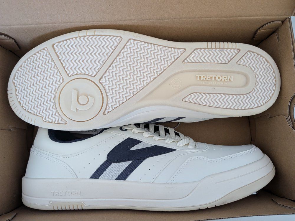 NEW Tretorn Size 11 Mens Shoes