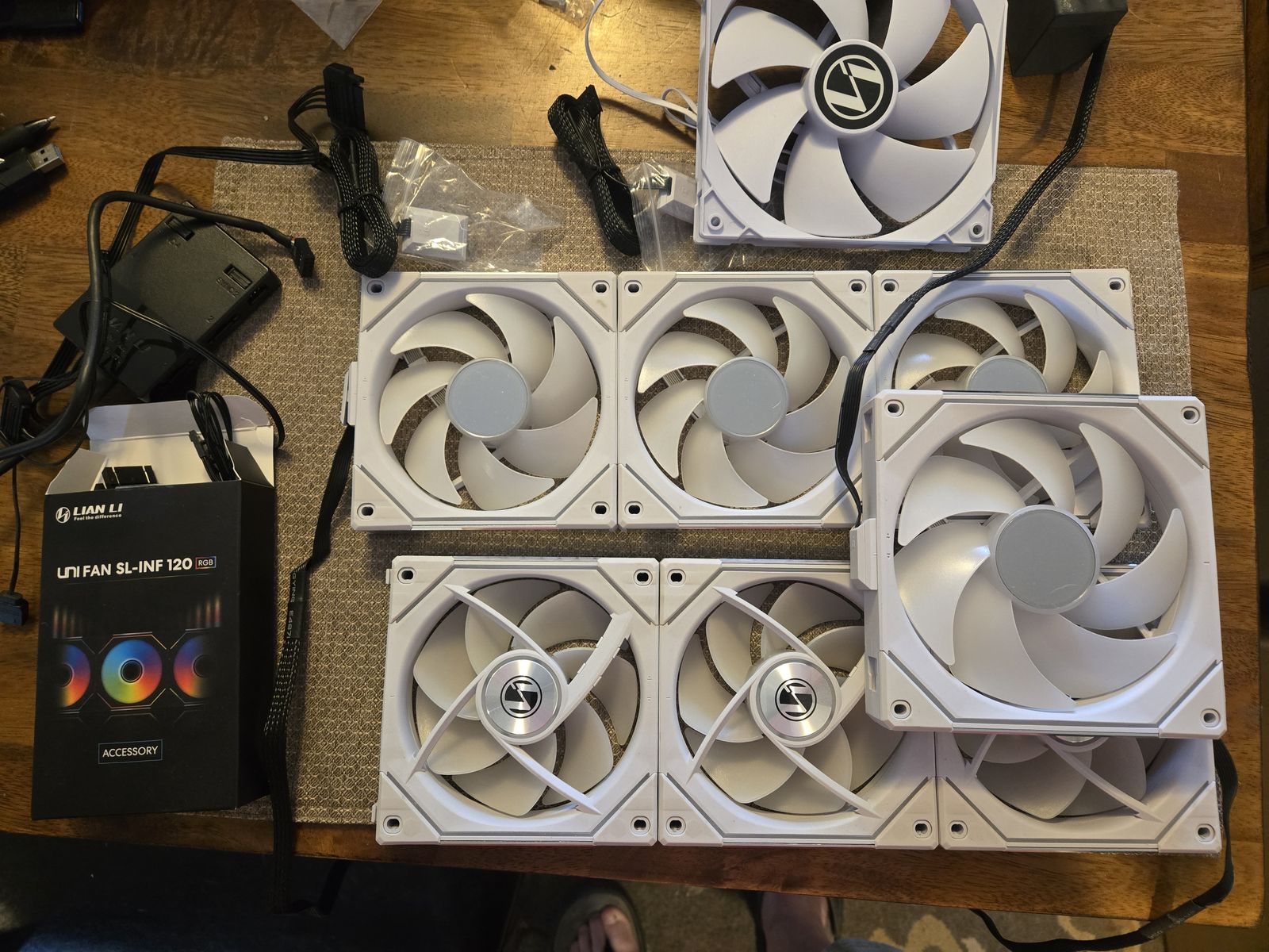Lian Li SL-Infinity fan RGB lot