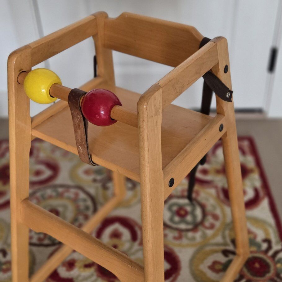 Restaurant style high chair