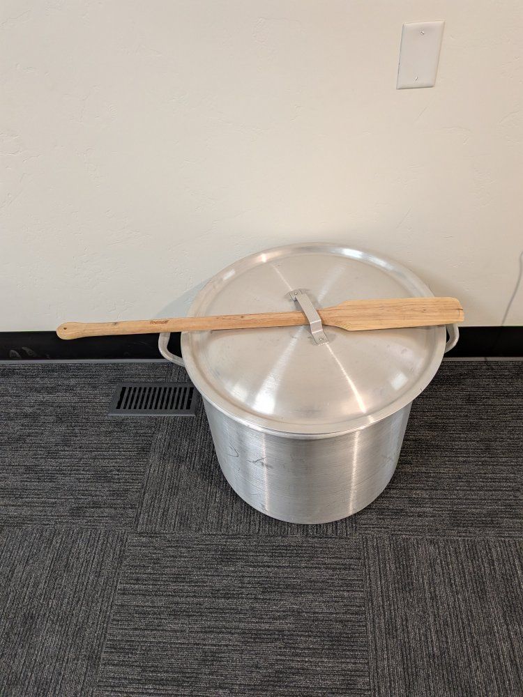 120 qt bayou classic pot, strainer, mixing paddle