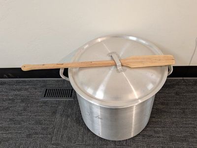 120 qt bayou classic pot, strainer, mixing paddle