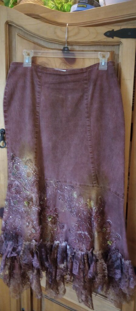 Western style stretchy jean skirt L