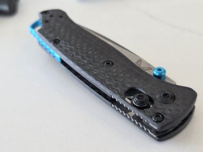 Benchmade mini bugout 533 carbon fiber