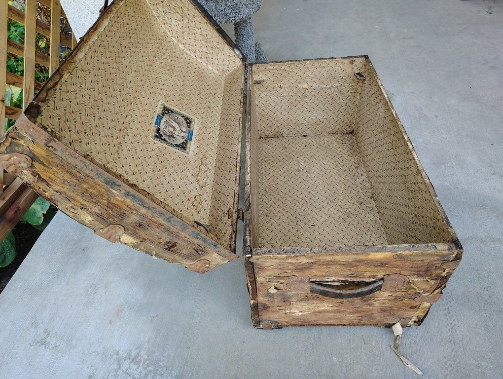 Main image 4