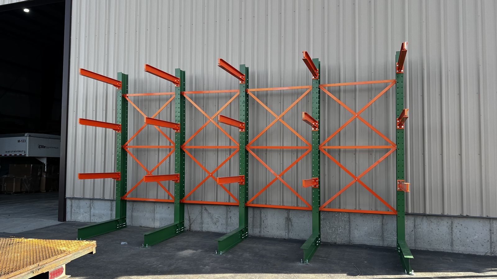 Cantilever Rack – Pipe / Lumber Storage