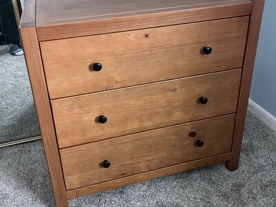 3 DRAWER ACCENT CHEST DRESSER
