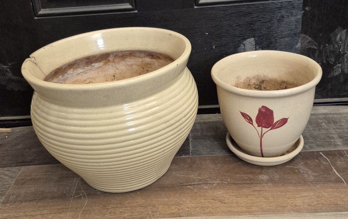 Set of 2 - Ceramic Pots
