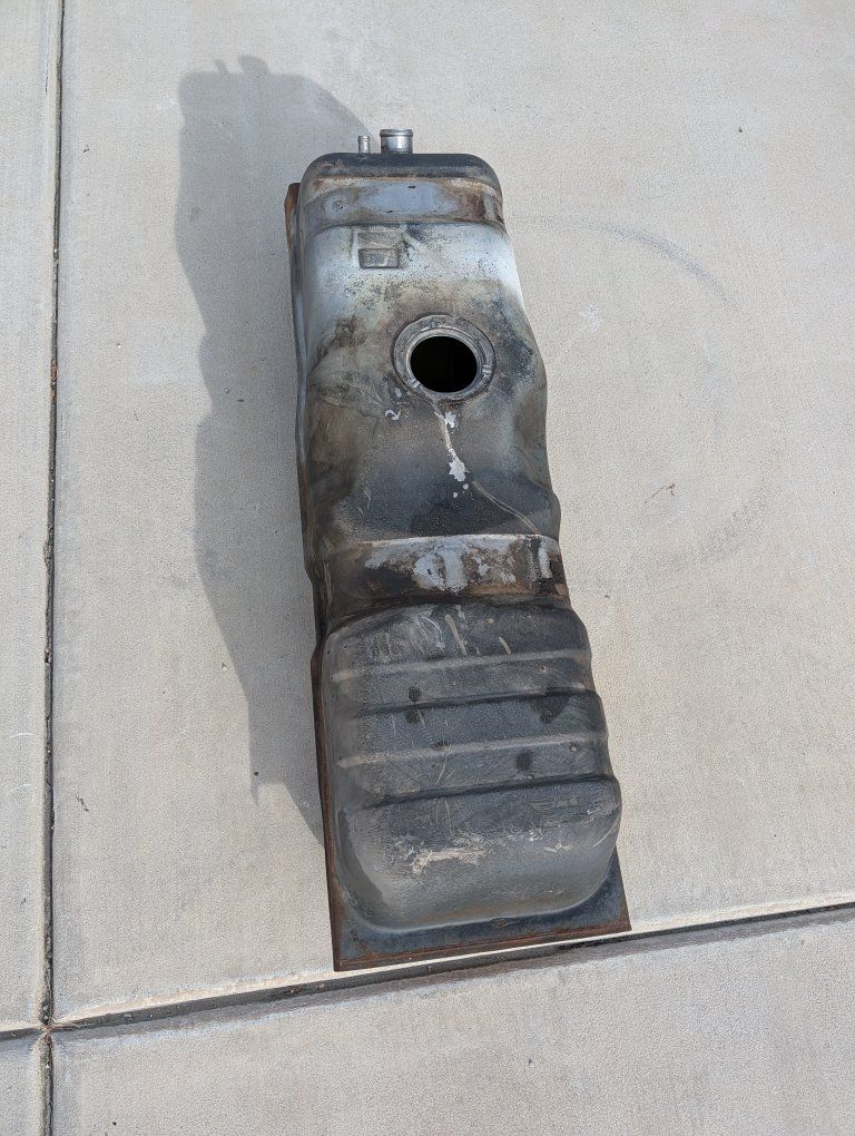 16 gallon fuel tank with pump