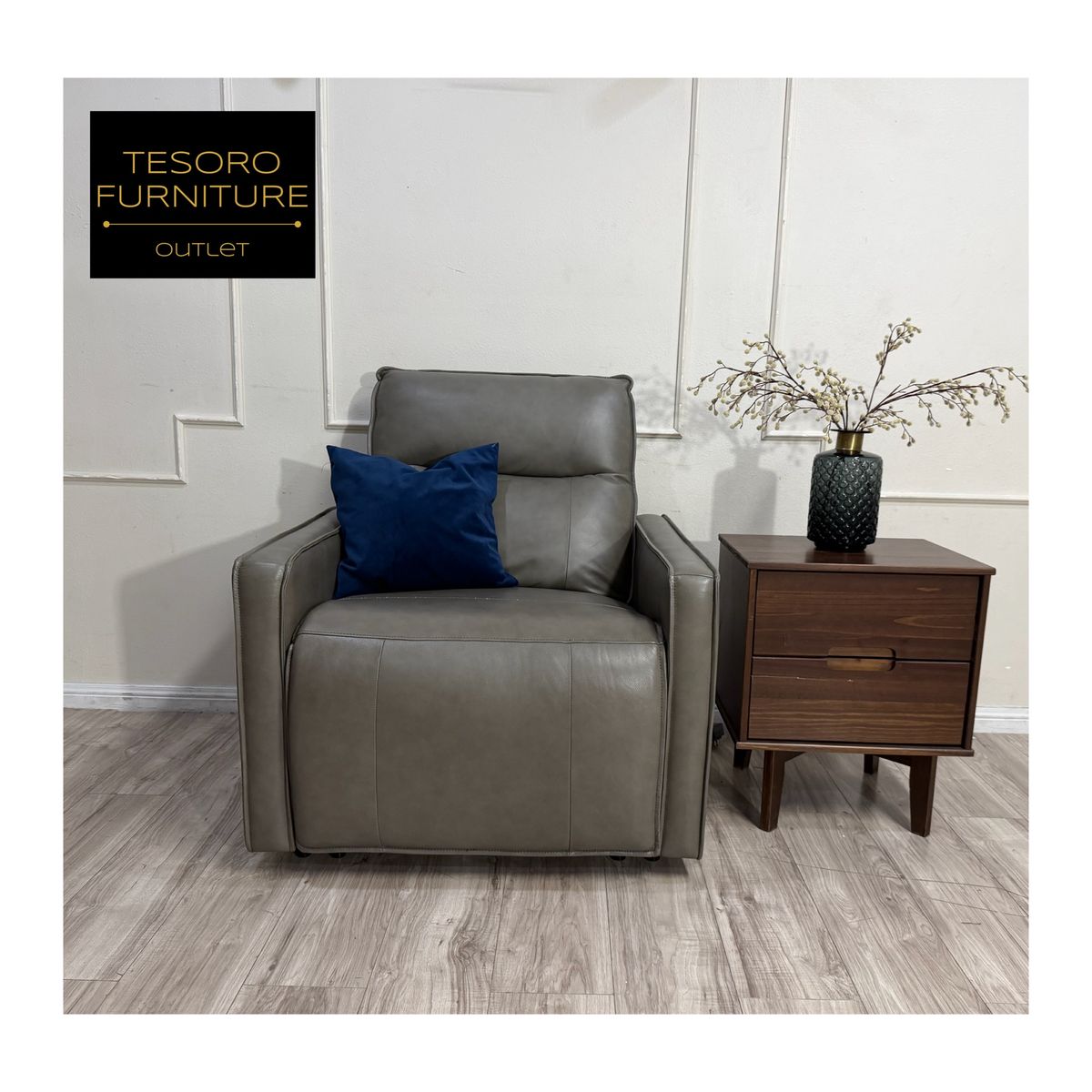 HENREDON LEATHER CHAIR