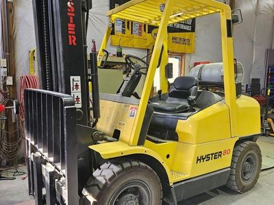 Hyster 80 Propane Forklift - Industrial Material Handling Equipment