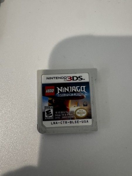 New Nintendo 3DS Super Mario Black Edition + 4 Games