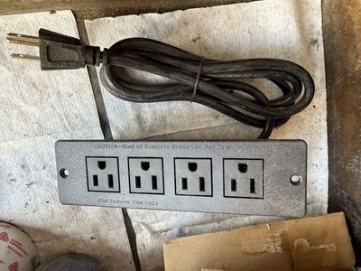 New power strip for desk