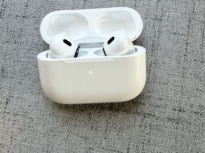 AirPods Pro 2 with MagSafe Charging Case (USB-C)