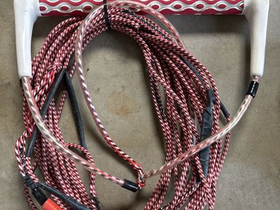 Water Ski Wakeboard Handle and Tow Rope - Red/White Patterned Grip