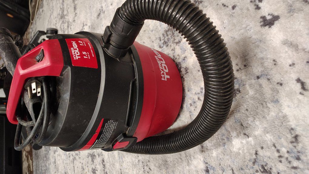 Hyper Tough Shop Vac 1 Gal.