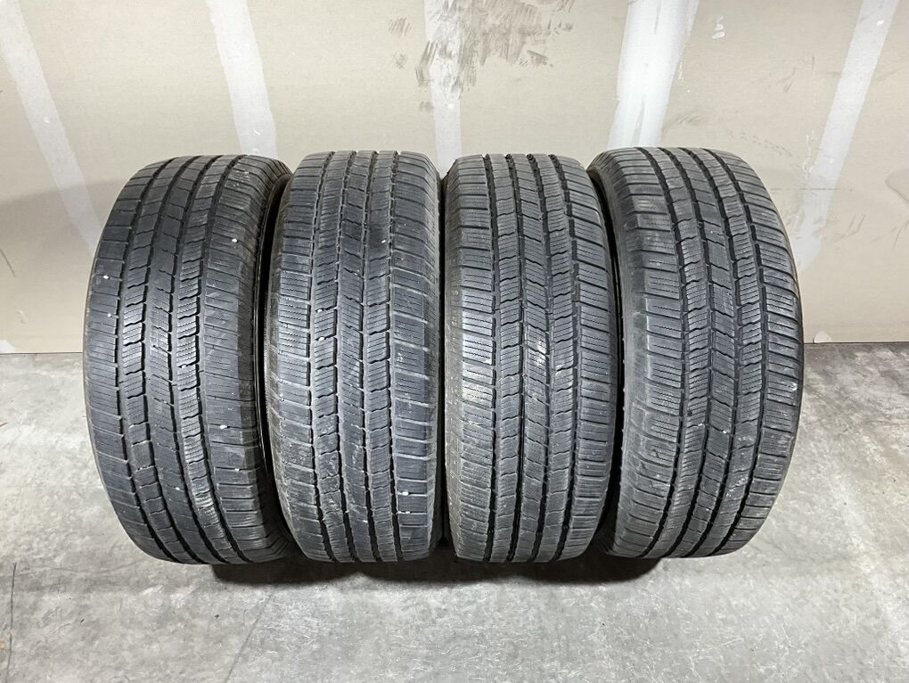255/50R20 Michelin Defender Tires