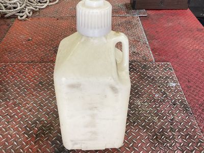 Fuel jug / gas can