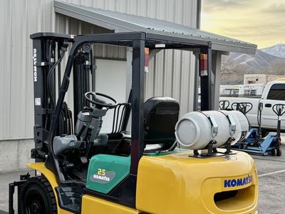 Komatsu Forklift Low Hours