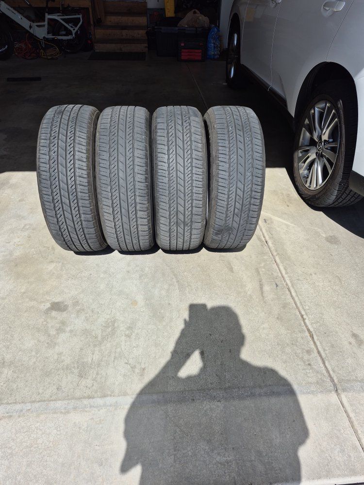 Bridgestone Dueler H/L 400 225/55R18 97H Tires (Set of 4)