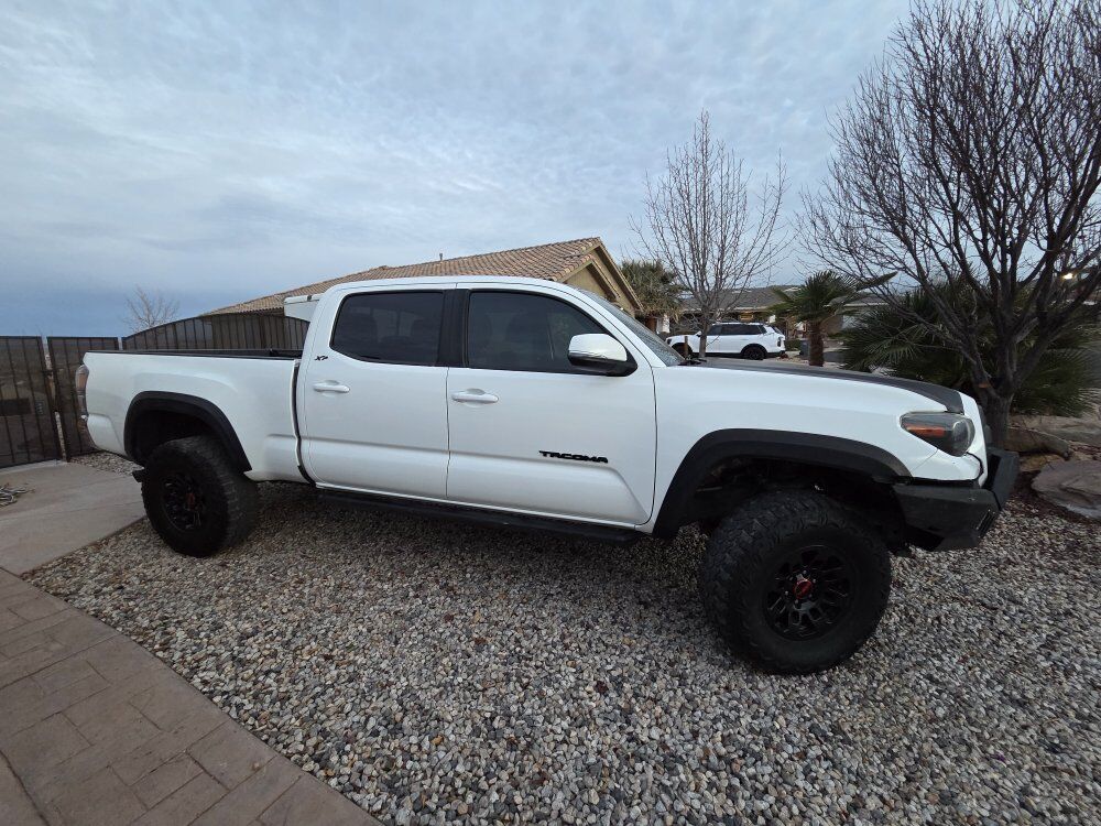 2021 TOYOTA TACOMA TRD Off-Road